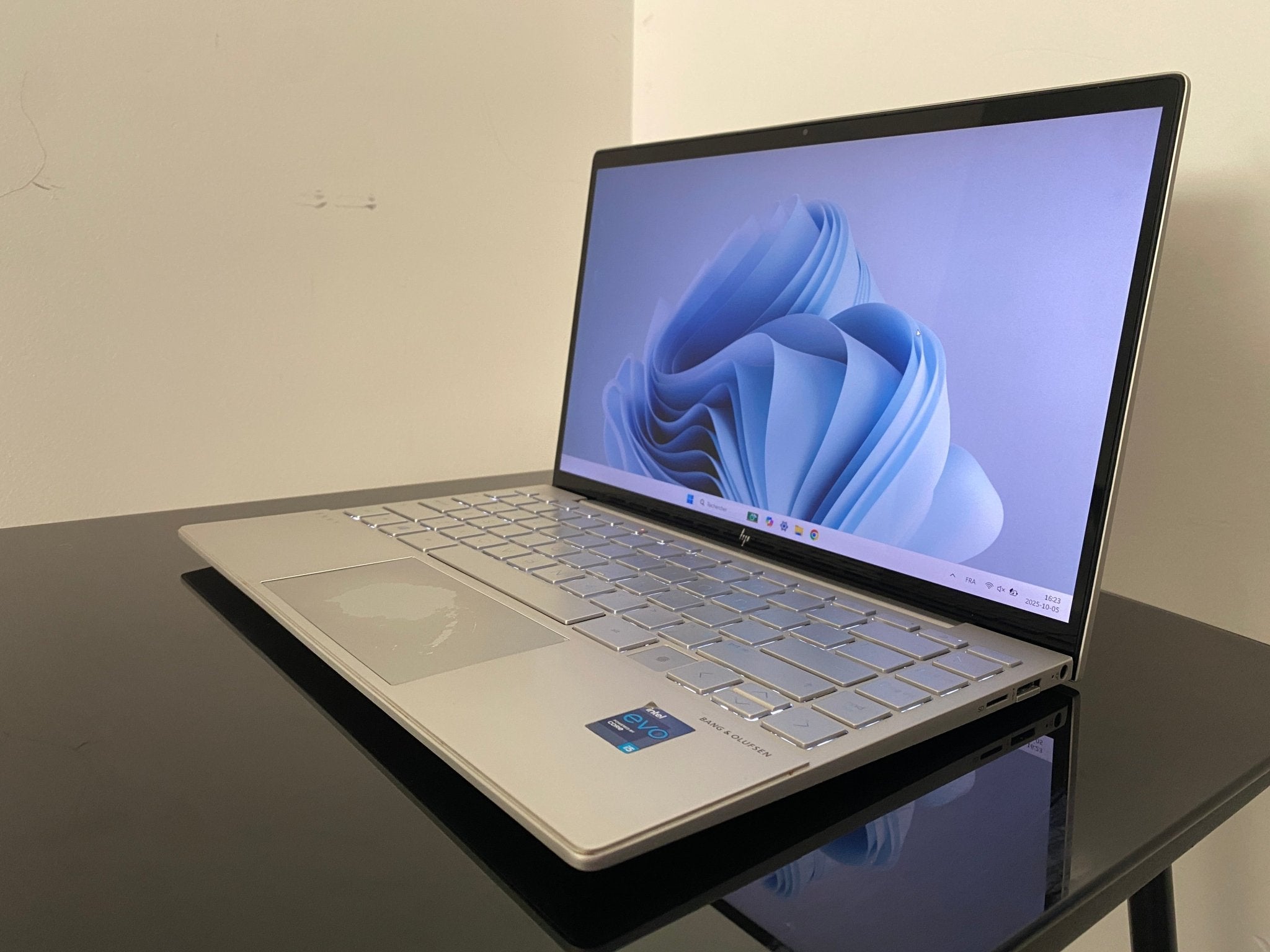 💻 HP Envy — Potencia y Elegancia en Formato Compacto - Dyna TroxDyna Trox