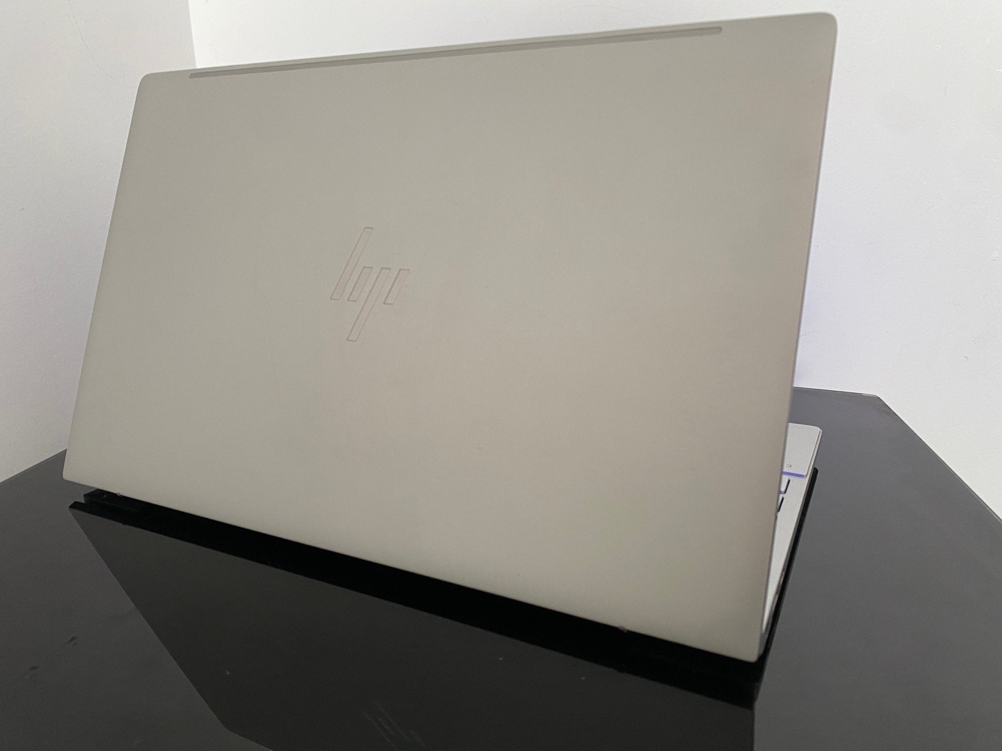 💻 HP Envy — Potencia y Elegancia en Formato Compacto - Dyna TroxDyna Trox